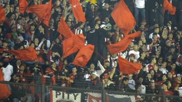 La hinchada leprosa, presente.