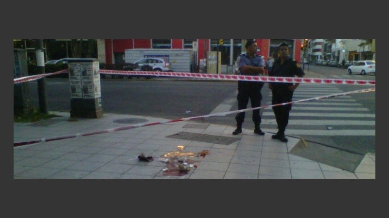 El homicidio fue en Pellegrini y Corrientes, en plena tarde de verano.