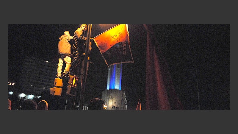 Del Coloso al Monumento con el grito de Newell's campeón.