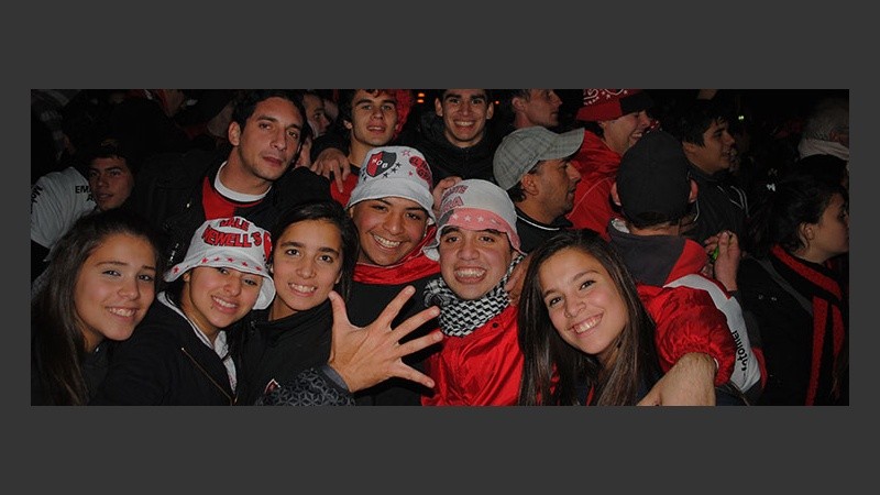 Del Coloso al Monumento con el grito de Newell's campeón.