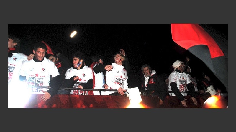 Del Coloso al Monumento con el grito de Newell's campeón.