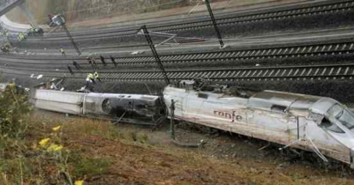 Impactante video muestra cómo fue el choque del tren en España Rosario3