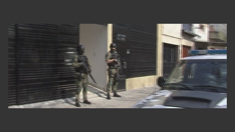 El frente de la casa allanada sobre H. de la Quintana.