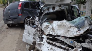 Colisionaron una Chevrolet Meriva, un Corsa y una camioneta Hyundai Santa Fe.