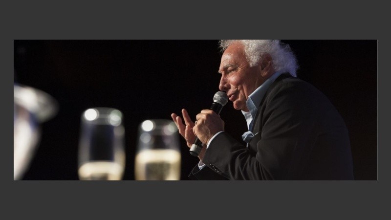 Champagne de por medio, Guillote contaba anécdotas con el Diez.