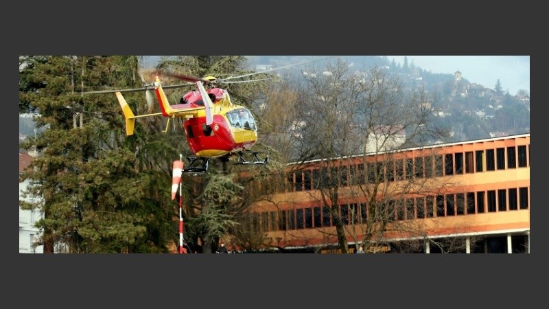 El herido fue trasladado a un hospital en helicóptero.