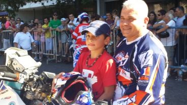 Los pilotos se brindaron al máximo con el público.