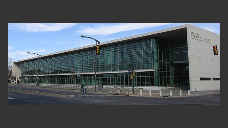 Un hombre de 49 años se recupera en el Heca. Su hijo falleció. 