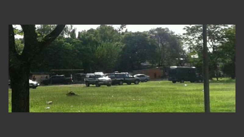 Un fuerte despliegue de fuerzas de seguridad arribó a Rosario.