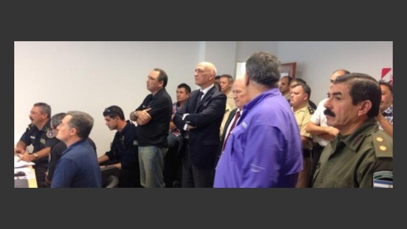 Bonfatti y Lamberto en el centro de operaciones.