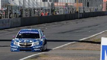 Rugir de motores en el autódromo rosarino.