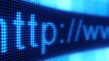 Lucrecia Escudero Chauvel es PHD en Semiótica bajo la dirección de Umberto Eco.