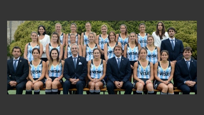 Todo el plantel femenino que buscará repetir el logro.