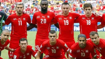 El equipo suizo que salió a la cancha para golear a Honduras.