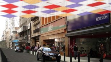 Techos livianos cerca de la peatonal.