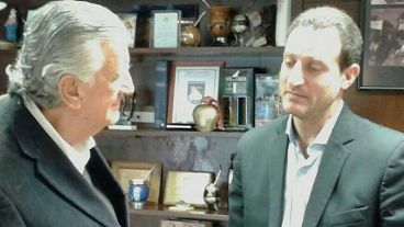 El edil se reunió con Gioja.