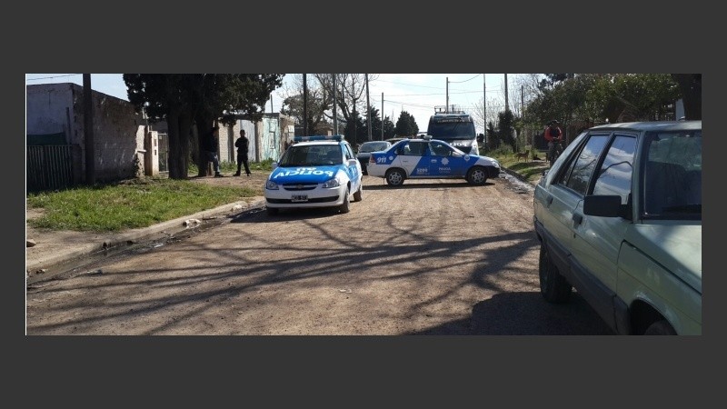 Gran despliegue policial en la zona del tiroteo de El Mistol al 100.