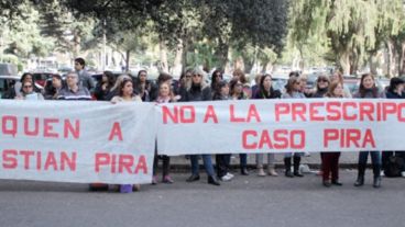 En carteles: no a la prescripción de la causa Pira.