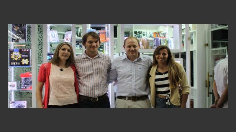 Marstech reinauguró local.