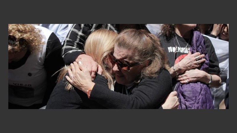 Nené Bettanín y Alicia Lesgart, un abrazo emocionado de 30 años.