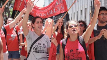 Triple crimen: familiares y amigos de las víctimas celebraron el fallo de los jueces.