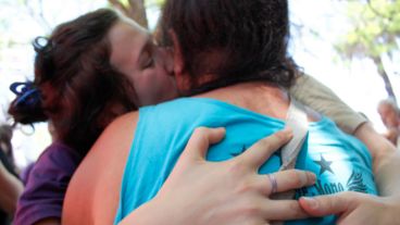 Y también muchos besos durante los festejos.