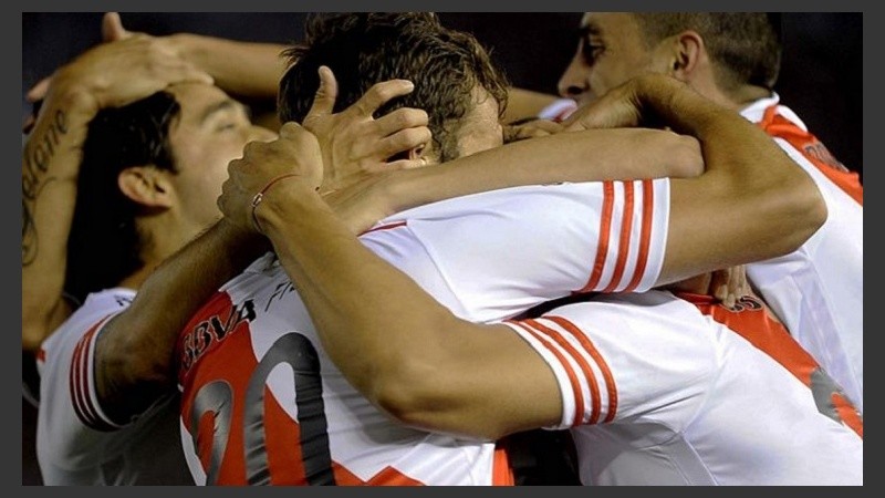 River metió dos y después controló el juego hasta el final.