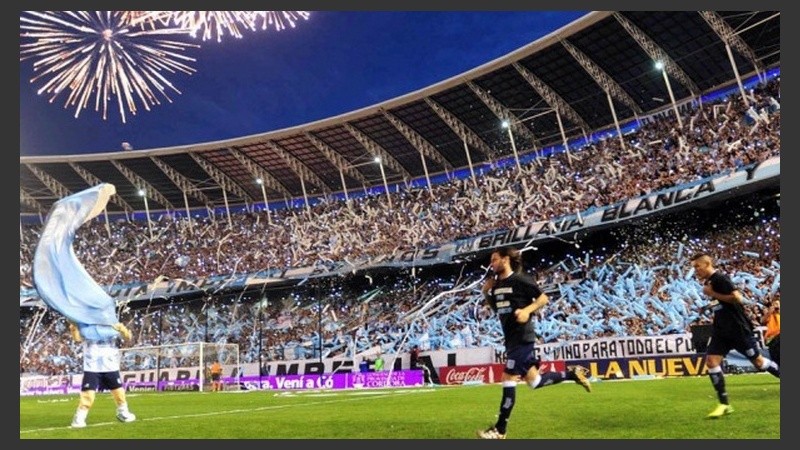 La salida a la cancha. Ya se palpitaba el festejo.