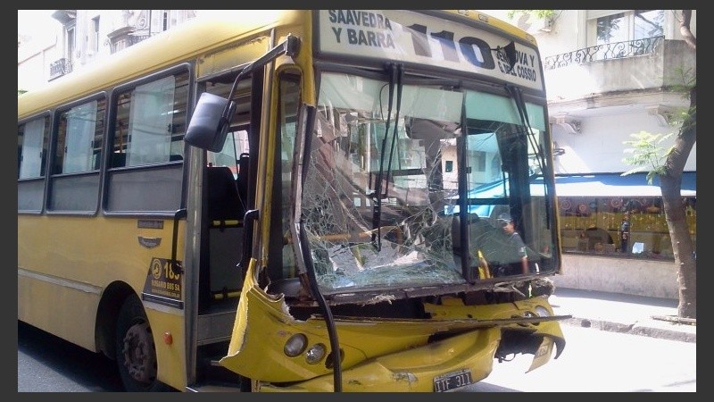 Los pasajeros del 110 resultaron lesionados.