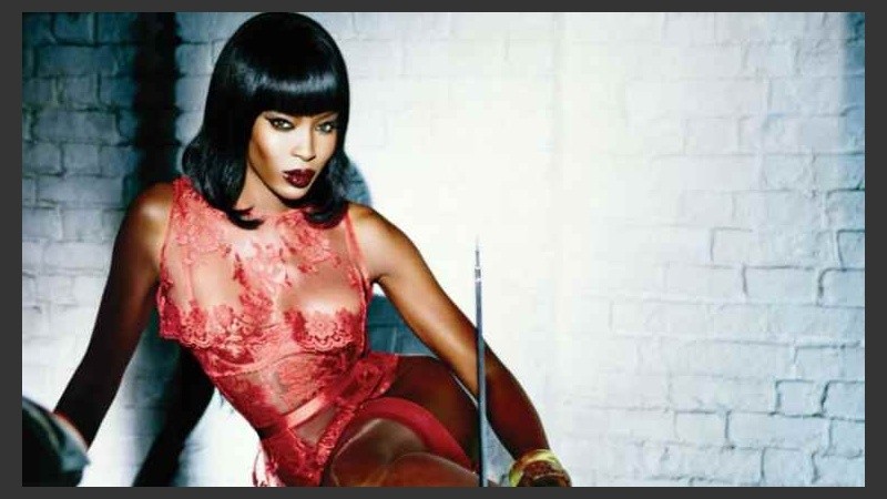 La diosa de ébano Naomi Cambell se sostiene entre las más googleadas del año.