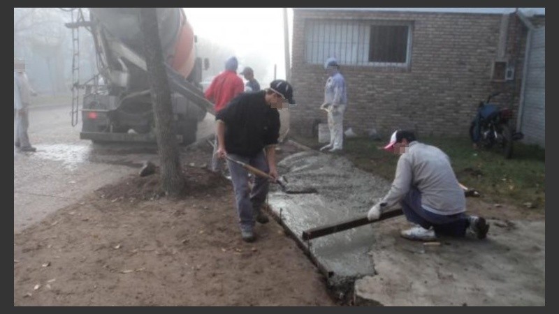 El intendente de Roldán vinculó los robos a los albañiles.