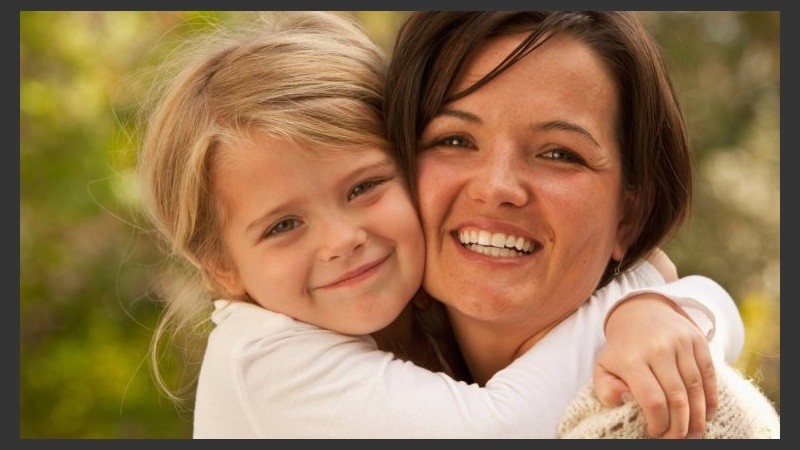 Los científicos comprobaron que las personas que más abrazos recibían tenían un menor riesgo de infección y menos síntomas de enfermedades leves.