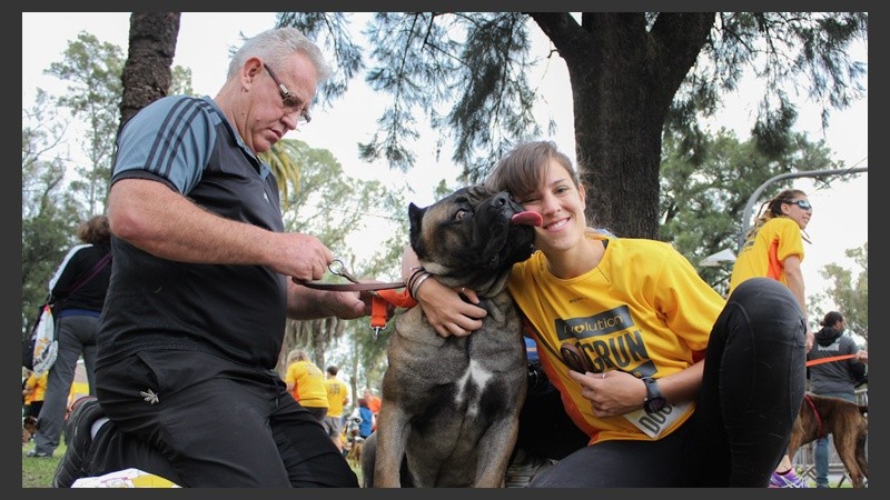 Carrera de perros en el Parque Independencia.