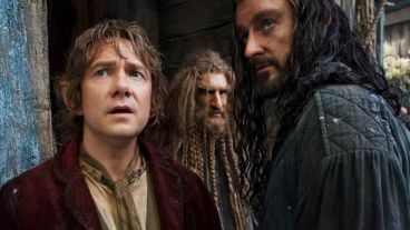 Bilbo de be unir a la distintas razas para enfrentar a Smaug y Sauron.