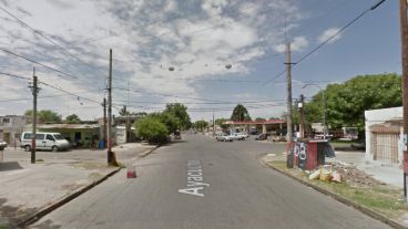 En la esquina del tiroteo funcionan dos estaciones de servicio. Spelta dijo que hay tres playeros que contaron buena parte de lo sucedido.