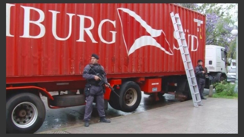  La droga fue hallada en un camión abandonado cerca de la capital provincial.