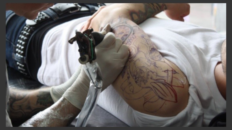 Advertencias a la hora de tatuarse. 