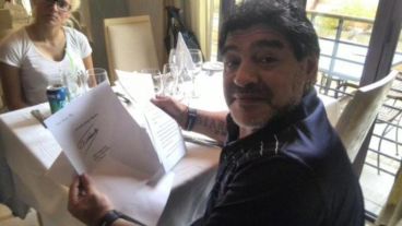 Maradona recibe carta de Fidel Castro