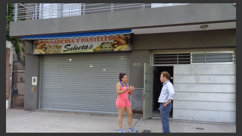 El frente del local robado.