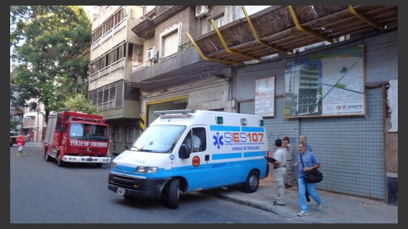 La mortera del Sies llegó para retirar el cuerpo sin vida del trabajador.