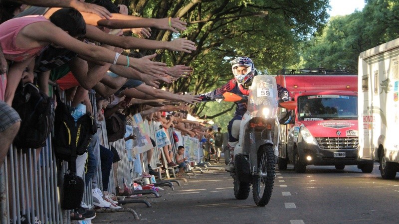 Los seguidores del rally instalados en la zona del Parque.