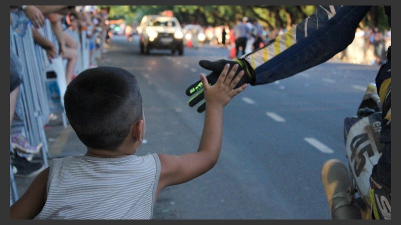 La fiesta del Dakar en su paso por Rosario.