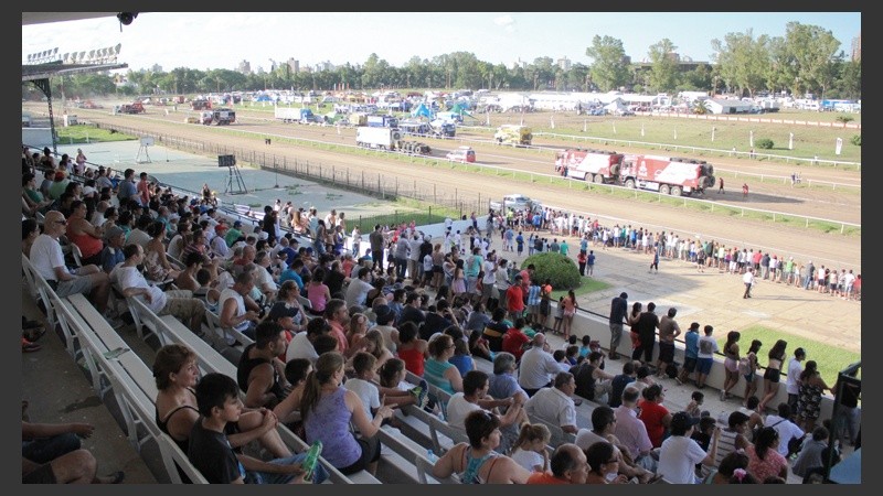 La fiesta del Dakar en su paso por Rosario.