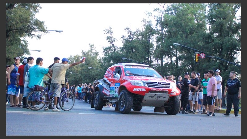 ¡Chau, Dakar! Desde este sábado por la madrugada, los vehículos de la competencia fueron dejando la ciudad.