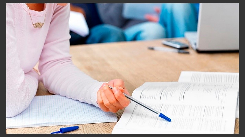 Está destinada a docentes de todos los niveles educativos 