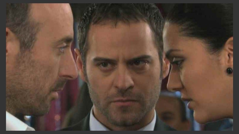 Triángulo peligroso: los amigos enamorados de la misma mujer.