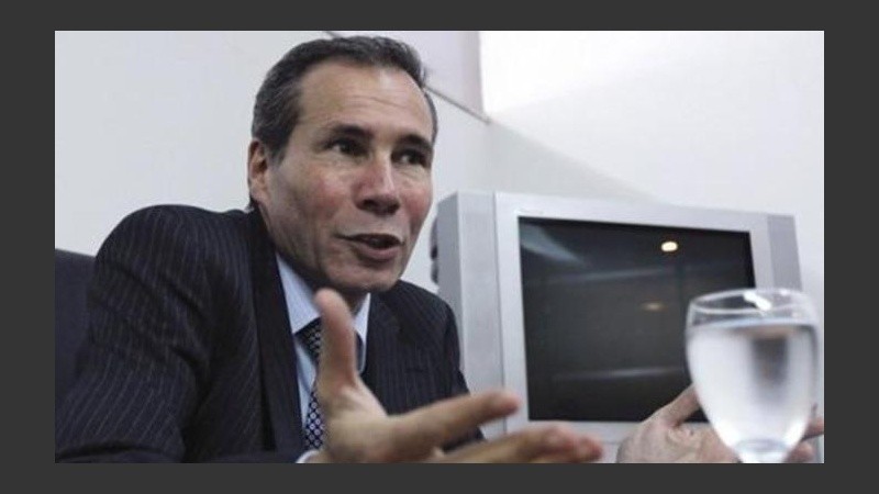 Nisman quiso volver de viaje tres días antes de hacer la denuncia.