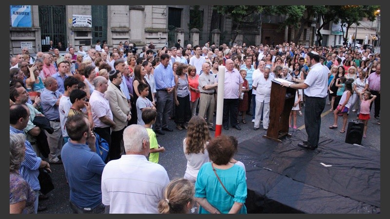 Acto en Rosario por en el Día Internacional de Conmemoración en Memoria de las Víctimas del Holocausto.