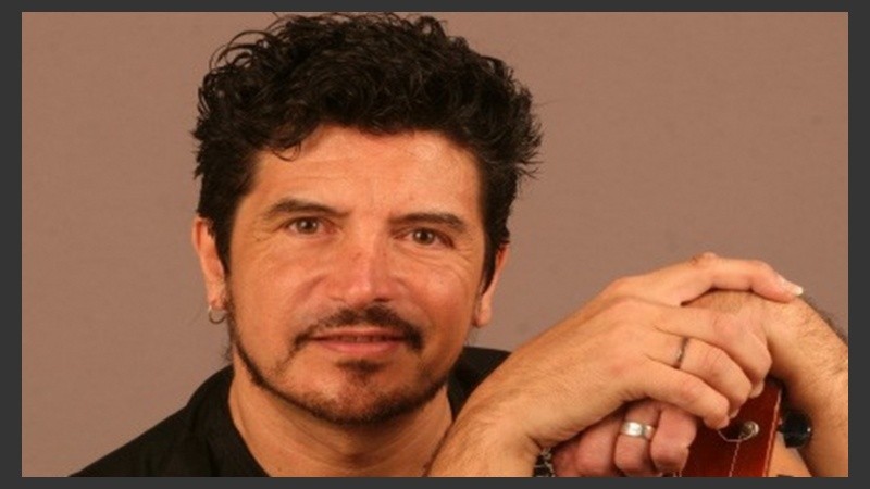 A las 23.30, Rubén Abruzese presenta un tributo a Joaquín Sabina. En Jarana, City Center Rosario. Circunvalación y bulevar Oroño.