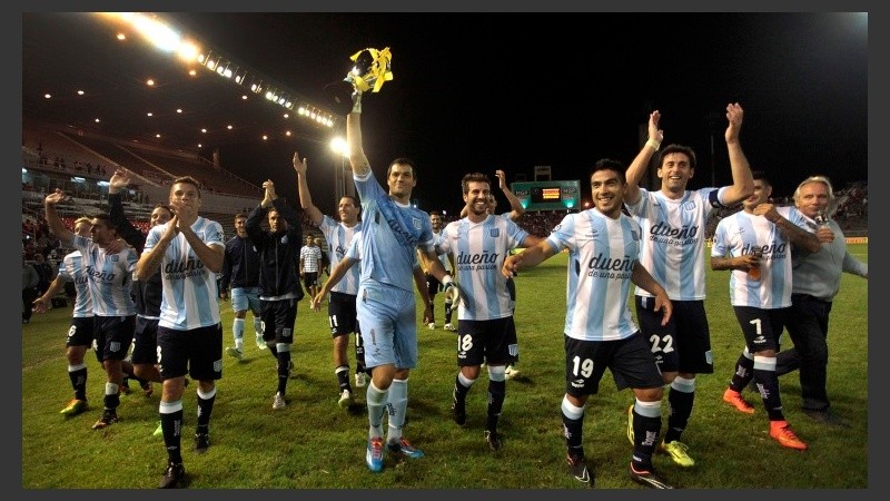 Racing festejó ante el Rojo en Mardel. 